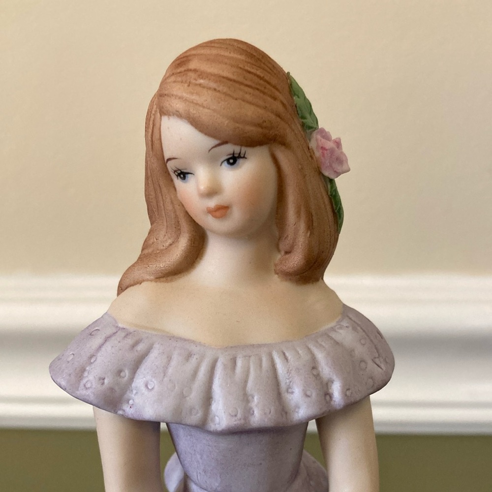 Enesco SWEET 16 GROWING UP BIRTHDAY GIRLS DOLL - Picture 3 of 8